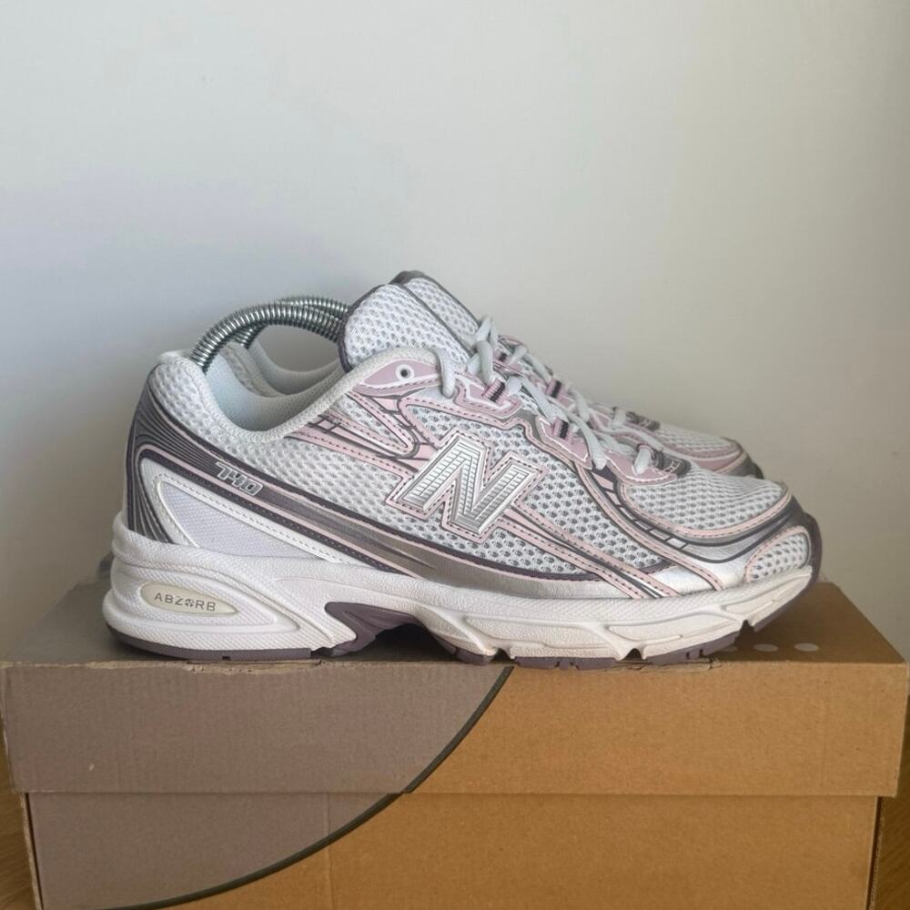 New Balance 740 Pink/Grey/White Men Sneakers - SZ 7.5- W 9 - Picture 2 of 11